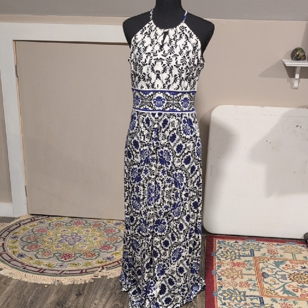 London Style Blue and White Patterned Maxi Dress